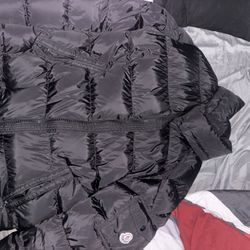 Moncler puffer 
