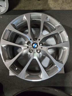 One BMW X5 Factory 20" Wheel Rim OEM