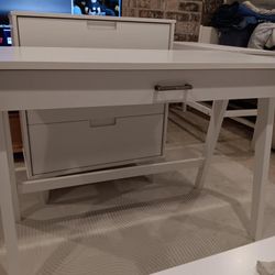 Target Desk