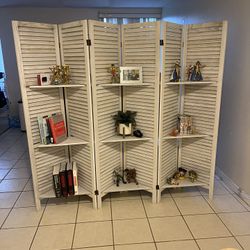 Room  Diveder Whit Shelves