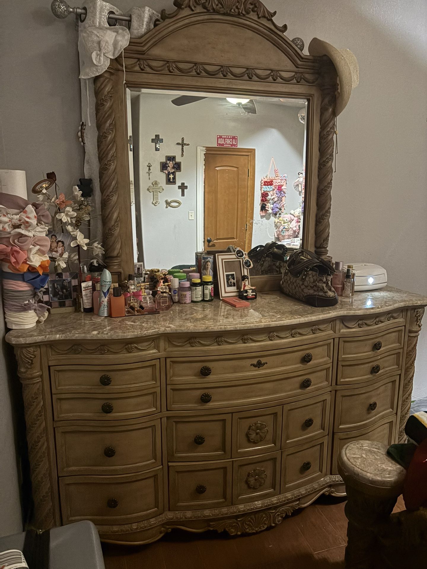 Queen Size Bedroom Set