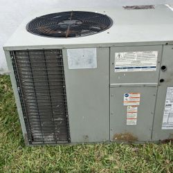 A C Unit Pack Very Good 2  1/2 Ton