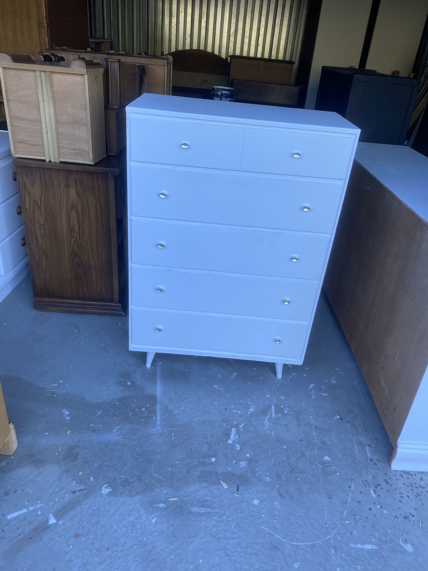 White 5 Drawer Dresser