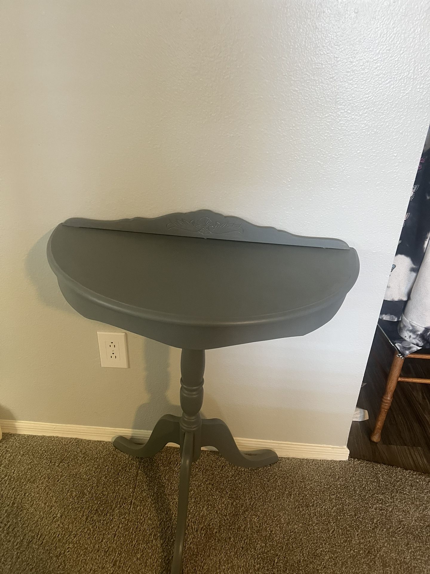 Half moon Table