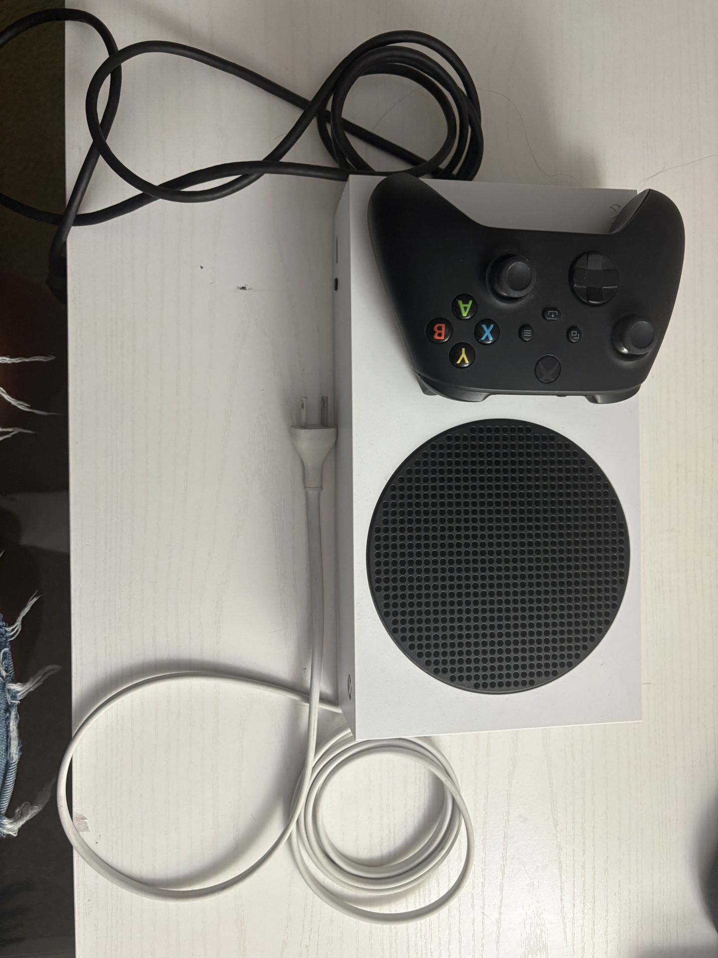 Xbox Series S White . With Two Xbox Controllers