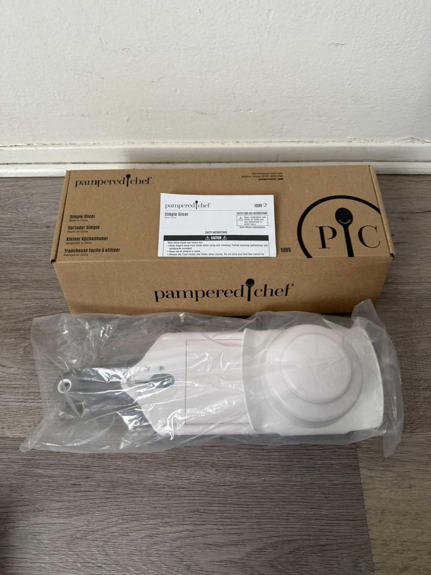 Pampered Chef Simple Slicer - NEW