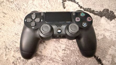PlayStation 4 controller