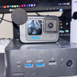 Go Pro Hero 11 Black Bundle ALL BRAND NEW STILL HAVE THE BOXES TRADES AVAILABLE 