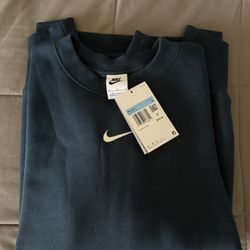 Nike Women’s Oversized Sweatshirt