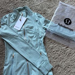 Turquoise blue lululemon jacket
