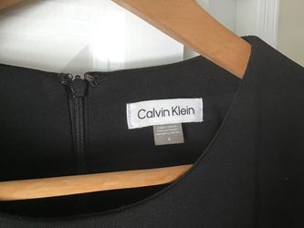 CALVIN KLEIN~Black Short-Botton Details Sleeve Midi Dress~Size 4~Rounded Neckline~NEEDS A BELT EXCELLENT CONDITION