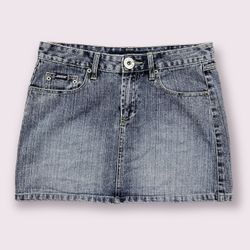 SQUEEZE Vintage Y2K 2000’s Faded Light Wash Denim Mini Skirt