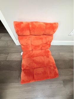 Truffle velvet sitting chair