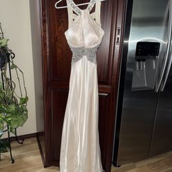 Size 4 Women’s Prom/wedding Dress