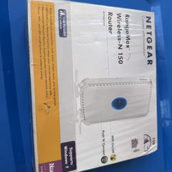 NETGEAR RangeMax Wireless-N 150 Router, model WPN824N