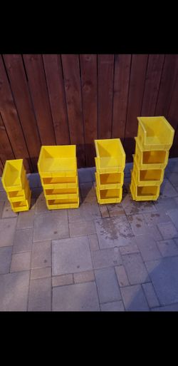 Akrobins Storage 14 of Them $180.00