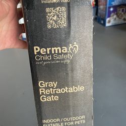 *Brand New* Gray Retractable Gate 