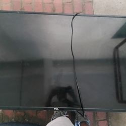 TCL 50"  Roku TV 
