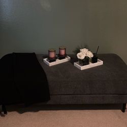 Bench / Ottoman