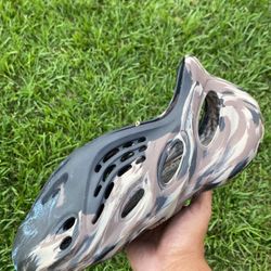 Yeezy Foam Runners Mx Cinder 