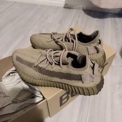 Yeezy 350 Boost V2 Earth 