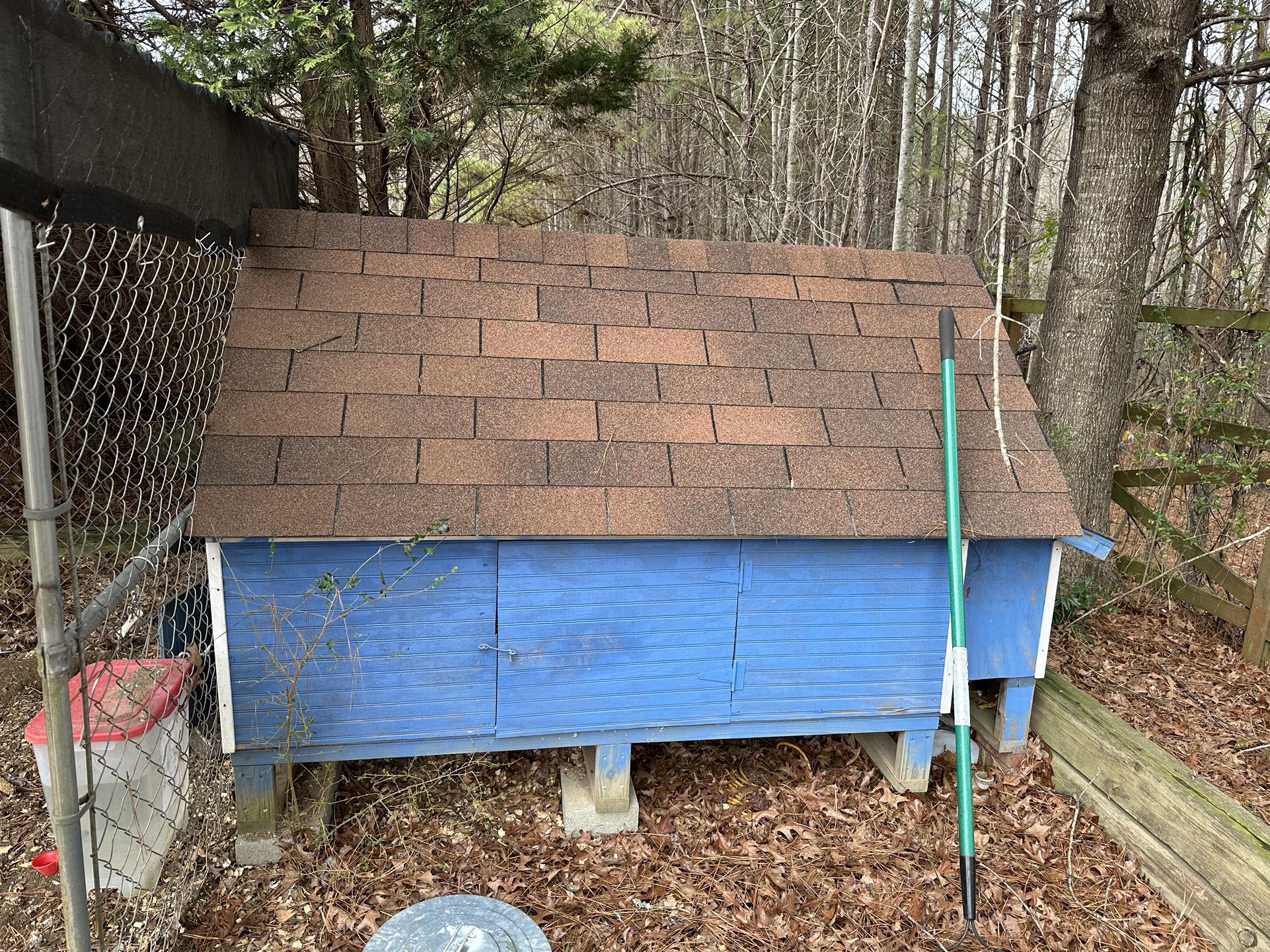 Chicken Coop With Cage