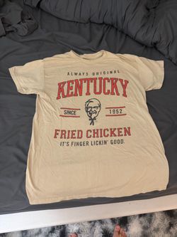 KFC Logo Collegiate Men's Graphic Tee with Short Sleeves, Sizes M