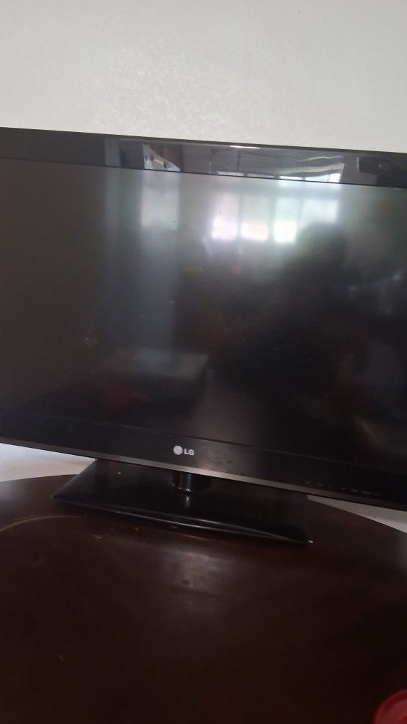 32 Inch LG Tv