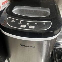 Magic Chef Ice Maker