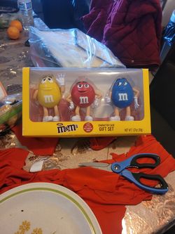 M&M's Character Case Gift Set (yellow, red and blue) Holds Candy