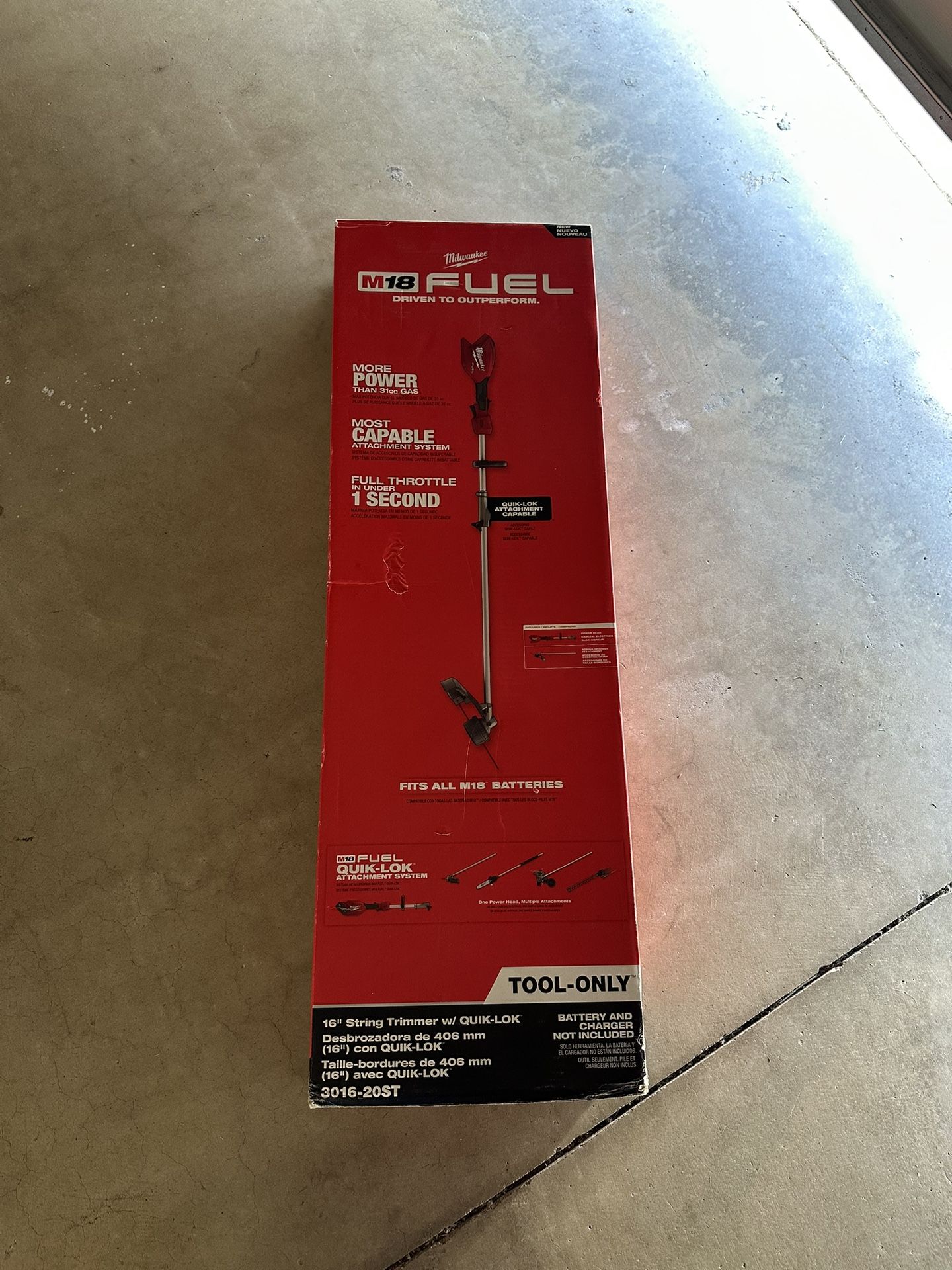 Milwaukee M18 FUEL 18V 16 in. Brushless Cordless Battery Powered String Trimmer with QUIK-LOK Attachment Capability (Tool-Only)