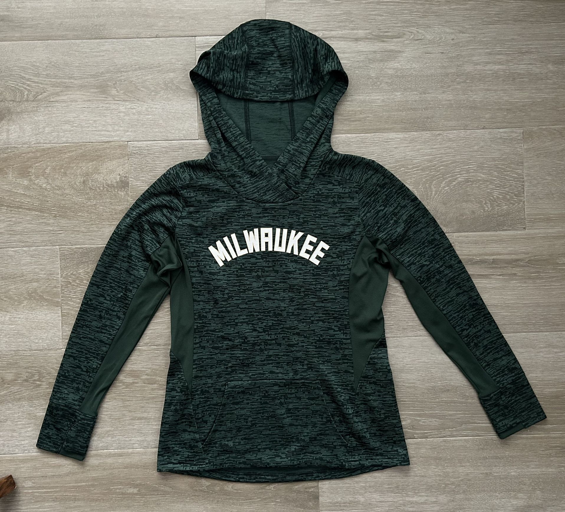 Milwaukee Bucks Basketball NBA Sweatshirt Hoodie Hoody Fleece L Large Women’s