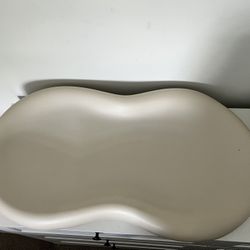 White Dresser + Keekaroo Peanut Changer – Great Condition