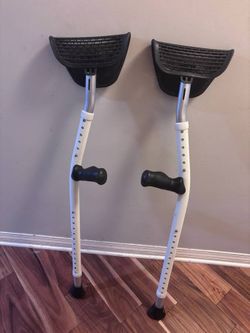 Mobilegs Ultra A300 Ergonomic Crutches Adult Adjustable 4'9"- 6'4" 300LB