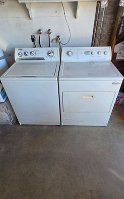 Whirlpool Washer And Gas Dryer