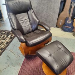 Montreal Recliner And Ottoman 