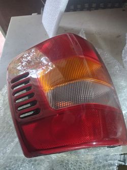Brand new jeep grand cherokee taillights 99-2004