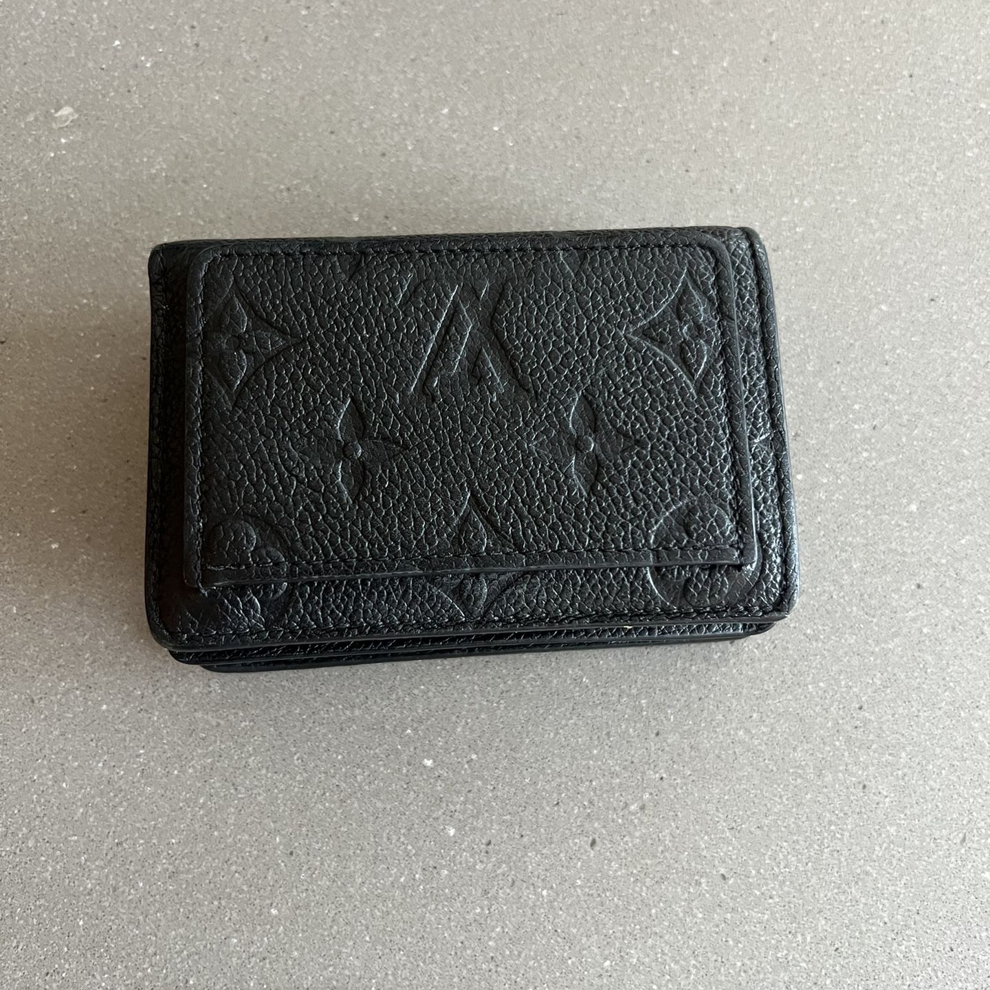 Compact Louis Vuitton wallet 