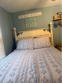 Queen Bed
