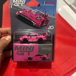Mini GT 