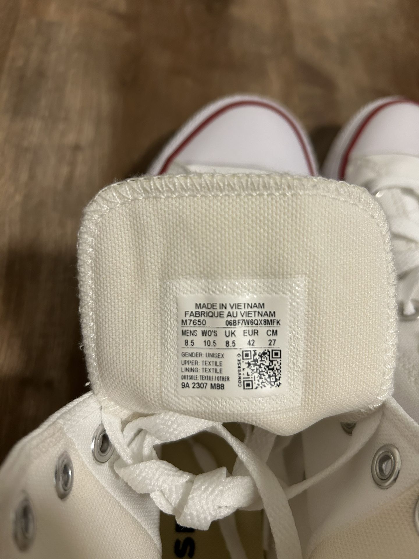 Converse Chuck Taylor All Star High Tops M8.5
