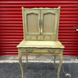 ANTIQUE FRENCH PROVINCIAL SECRETARY DESK/ VANITY/ DELIVERY NEGOTIABLE 