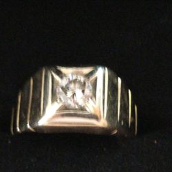Men's 14KT Gold Ring 