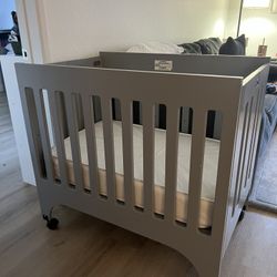 Baby Crib 
