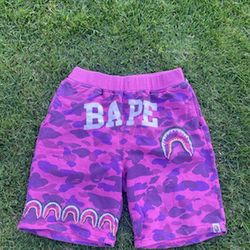 Authentic BAPE COLOR CAMO SHARK SWEAT SHORTS

