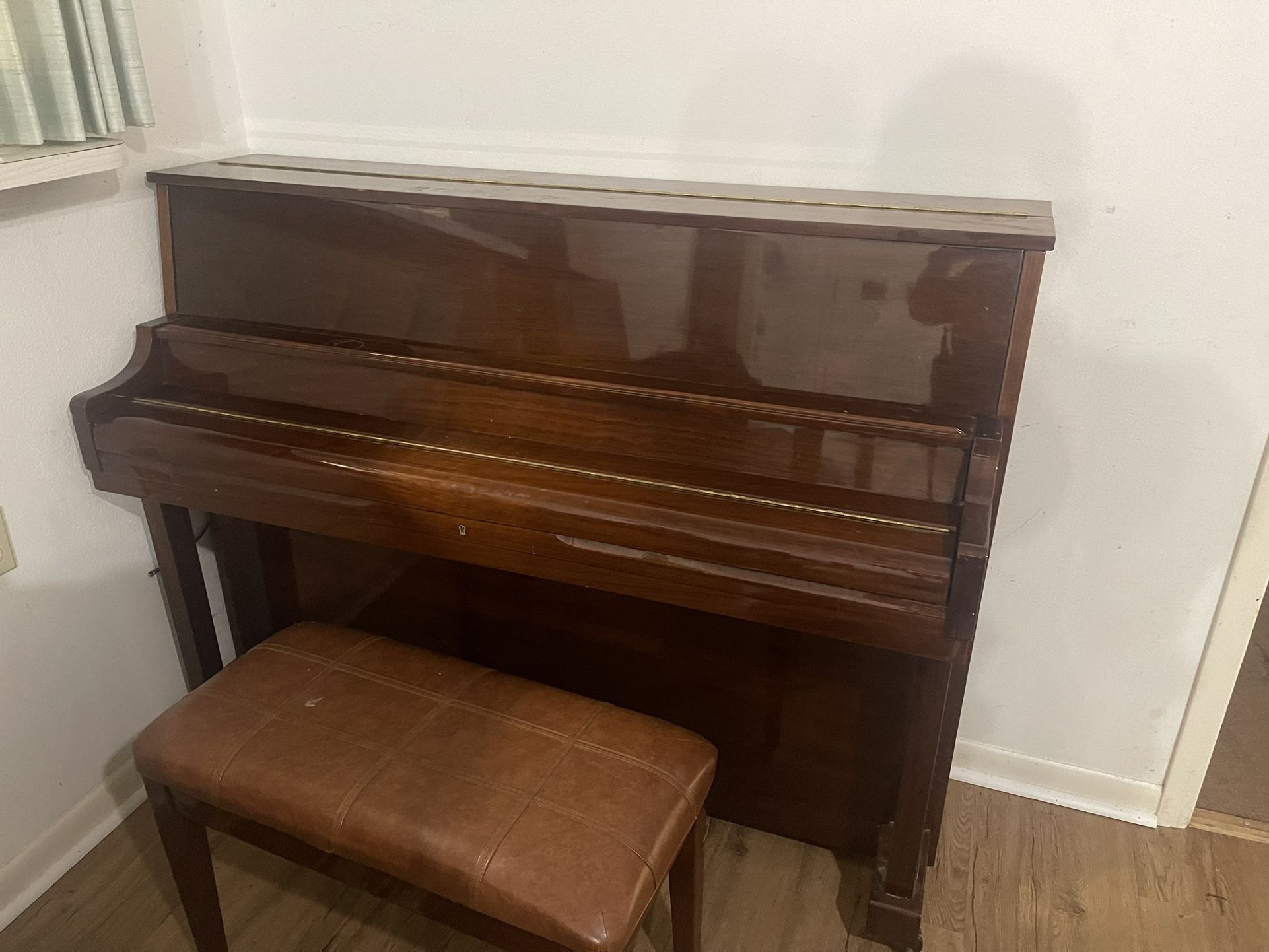 Hyundai Piano