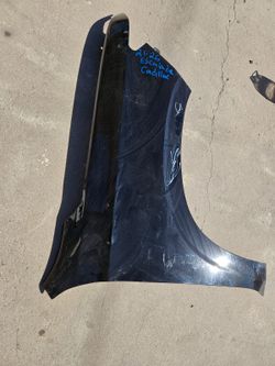 Cadillac Escalade right fender Oem