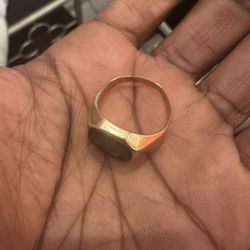 10k Gold Ring 