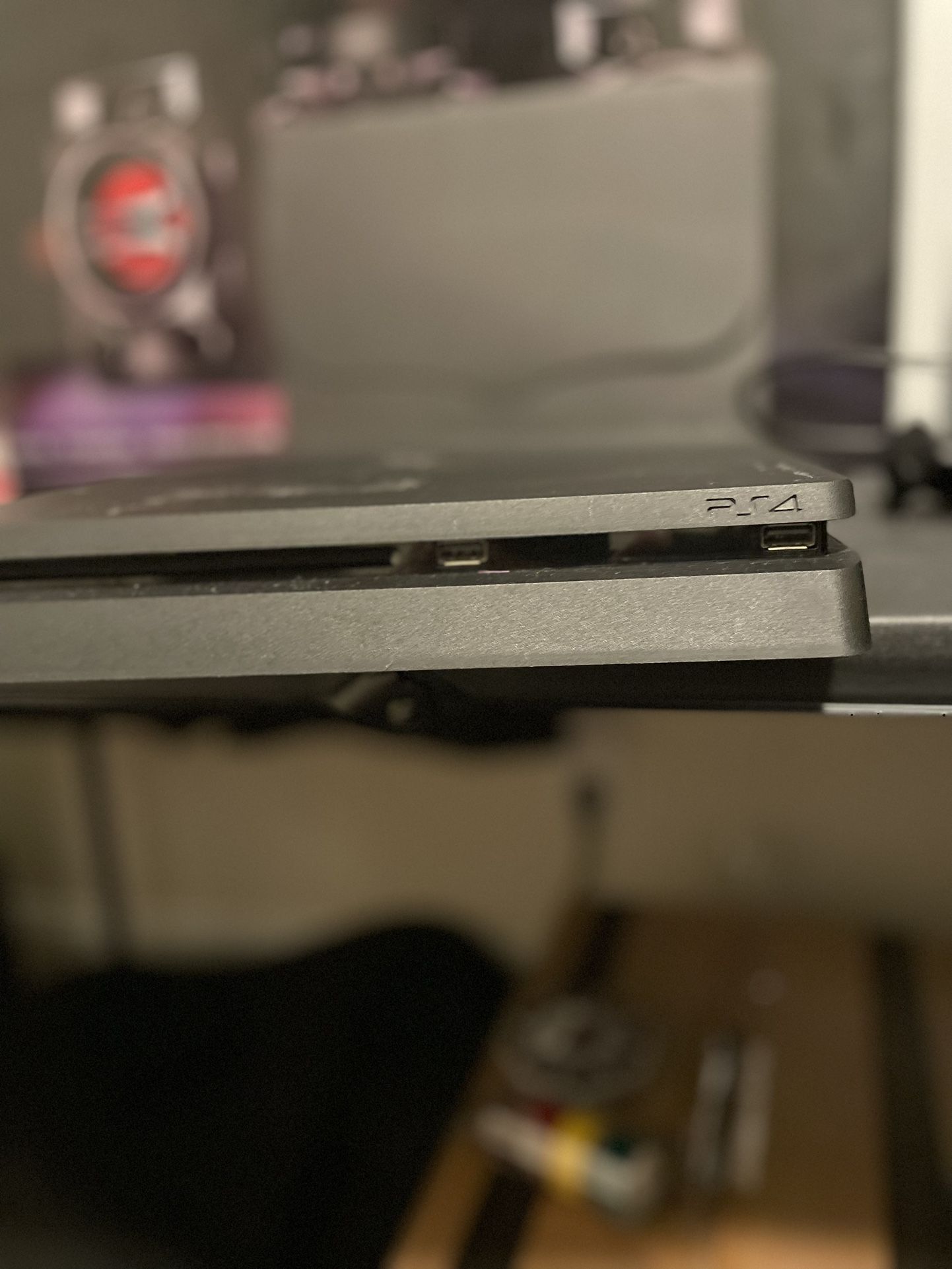 Playstation 4 Slim 