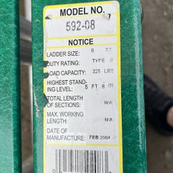 Green Fiberglass 8' Stepladder - Heavy Duty